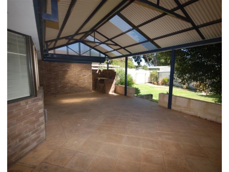 57 Sydney Hall Way, Narrogin WA 6312