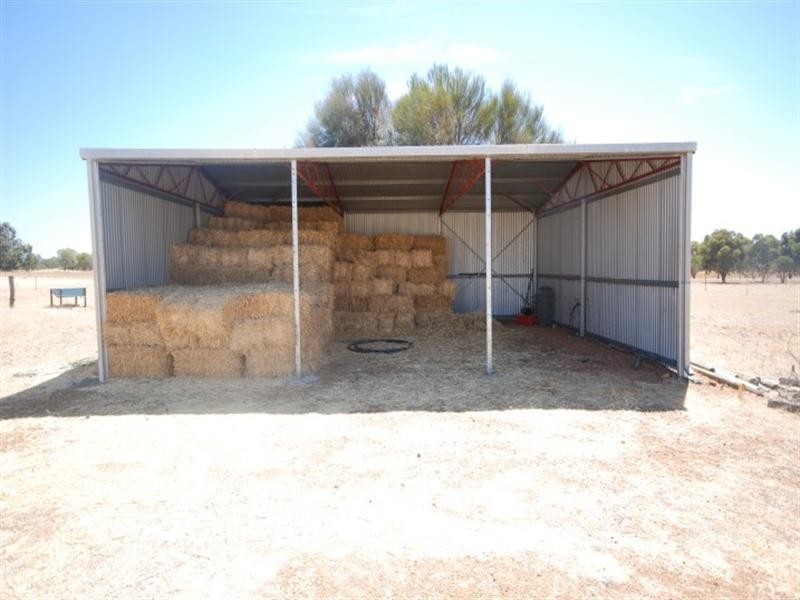 176 Contine Road, Dumberning WA 6312