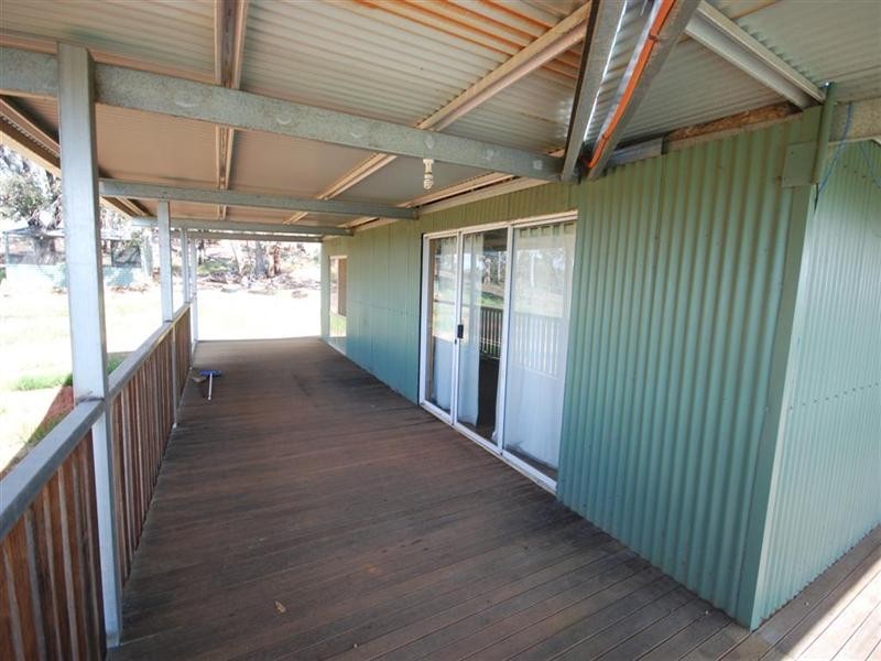 3 Pollard Road, Wandering WA 6308