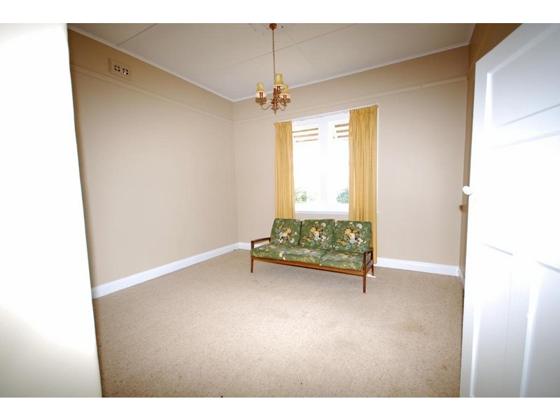 27 Clayton Road, Narrogin WA 6312