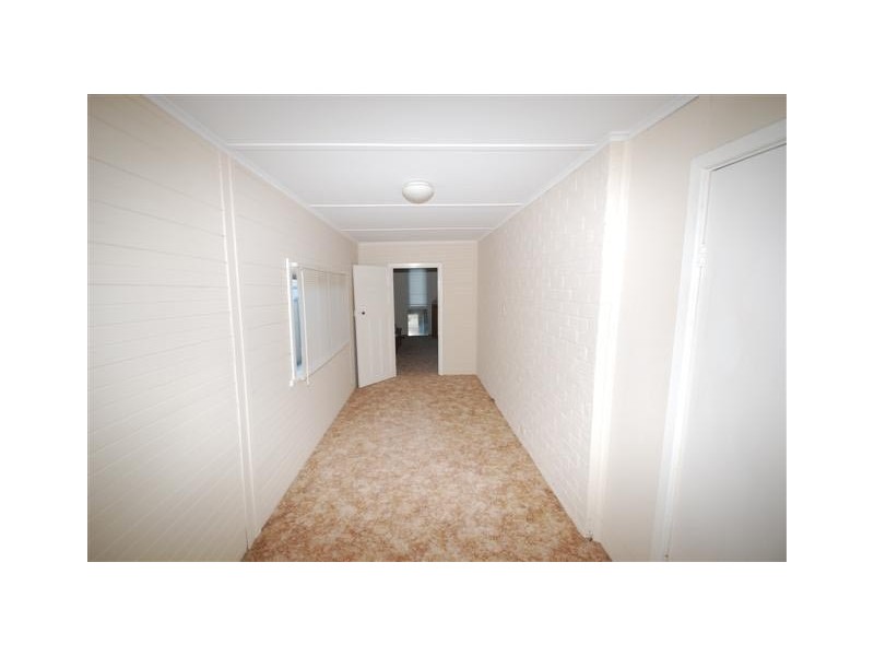 27 Clayton Road, Narrogin WA 6312