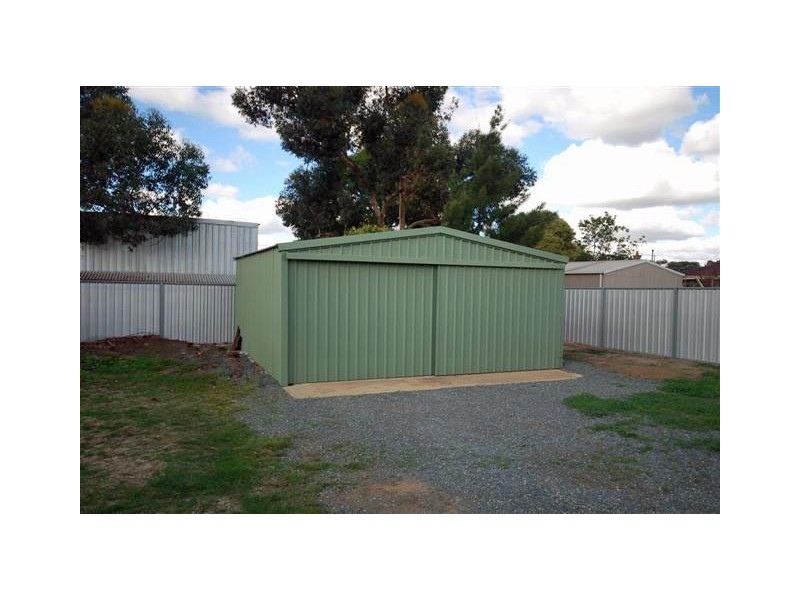 27 Clayton Road, Narrogin WA 6312