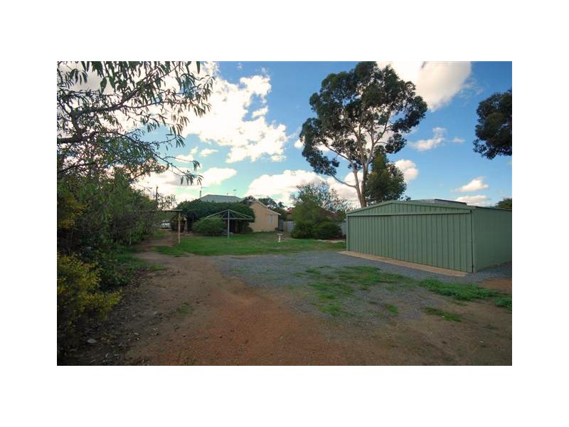 27 Clayton Road, Narrogin WA 6312