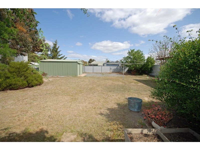 27 Clayton Road, Narrogin WA 6312