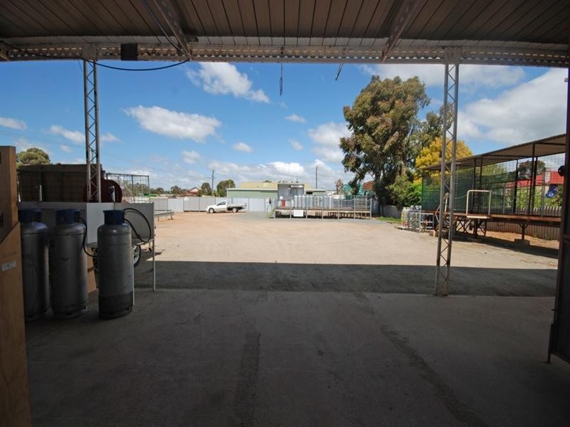 24-26 Fairway Street, Narrogin WA 6312