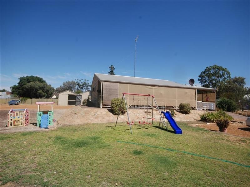 11 Eliot Street, Pingelly WA 6308