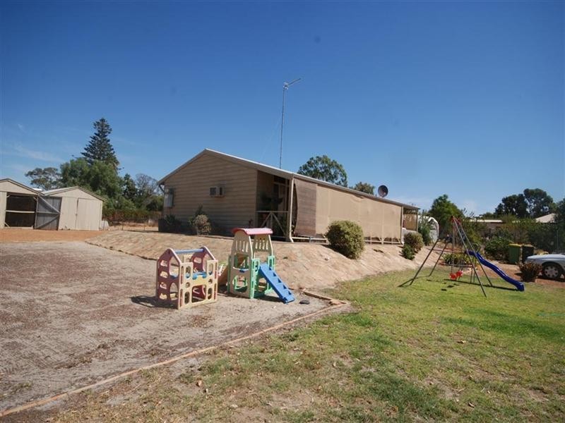 11 Eliot Street, Pingelly WA 6308