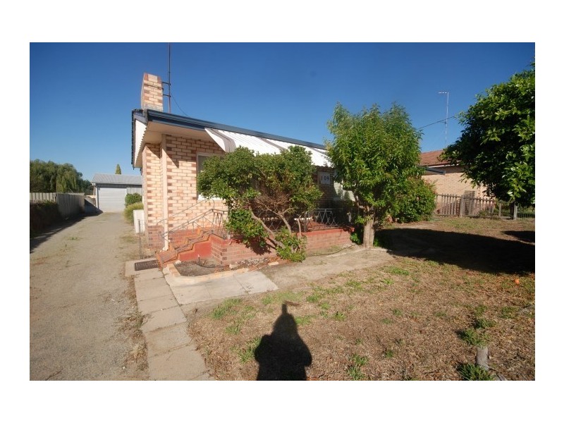 109 Narrakine Road, Narrogin WA 6312