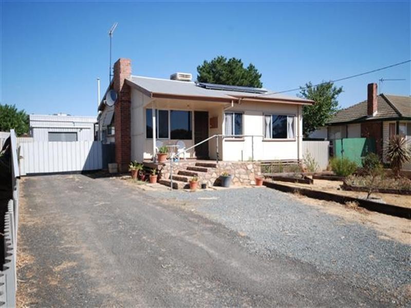 82 Bannister Street, Narrogin WA 6312