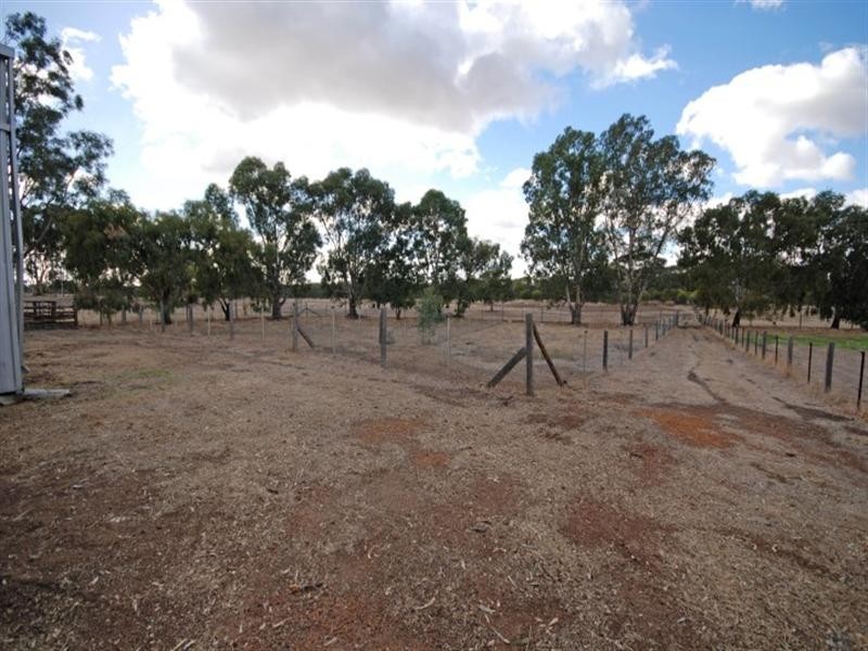 200 Earl Street, Hillside WA 6312