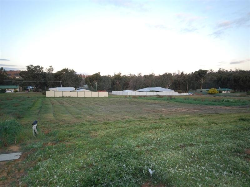 12 Humes Way, Wandering WA 6308