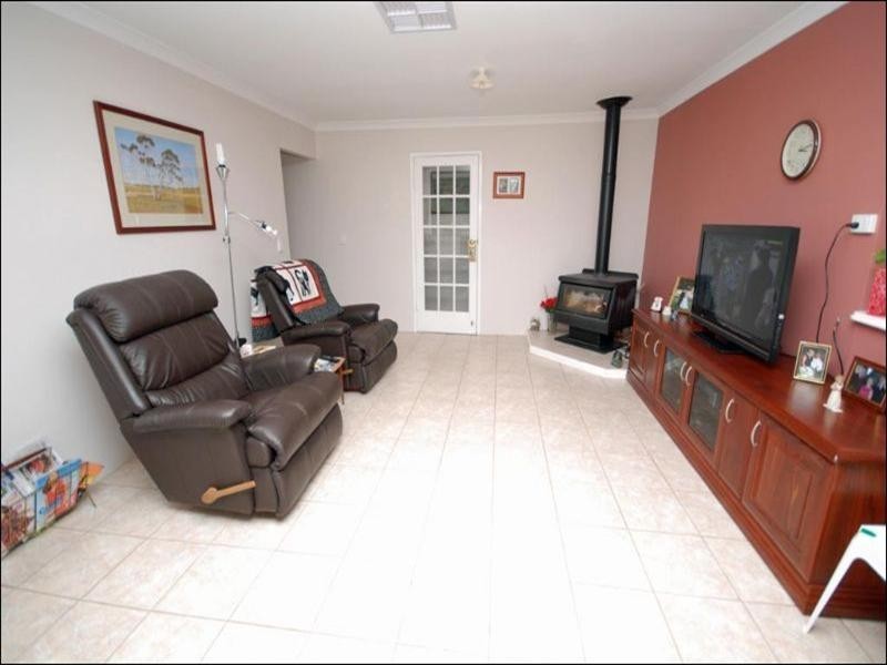42 Corrie Street, Cuballing WA 6311