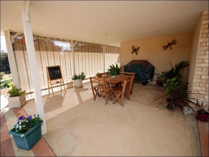 42 Corrie Street, Cuballing WA 6311