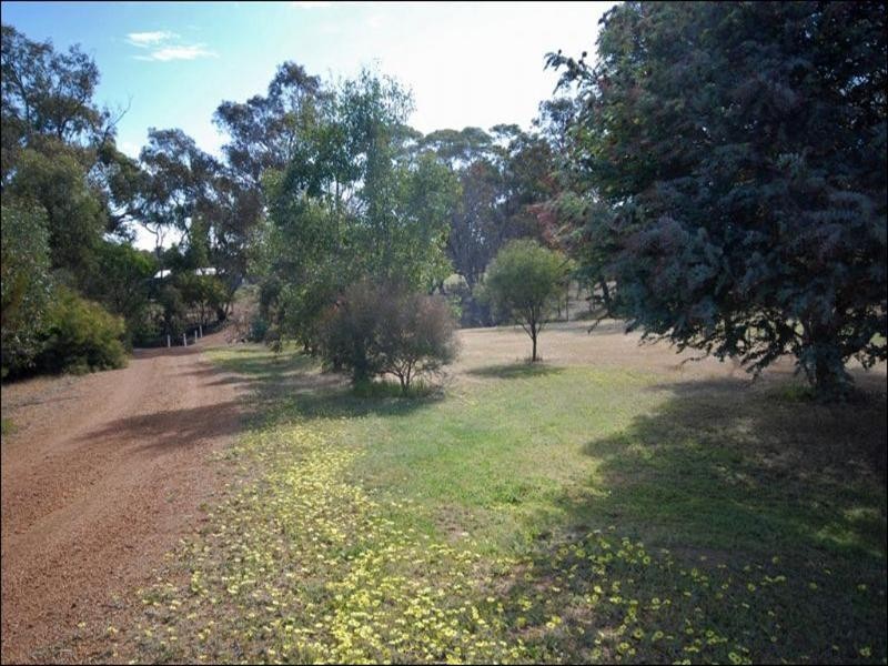 42 Corrie Street, Cuballing WA 6311