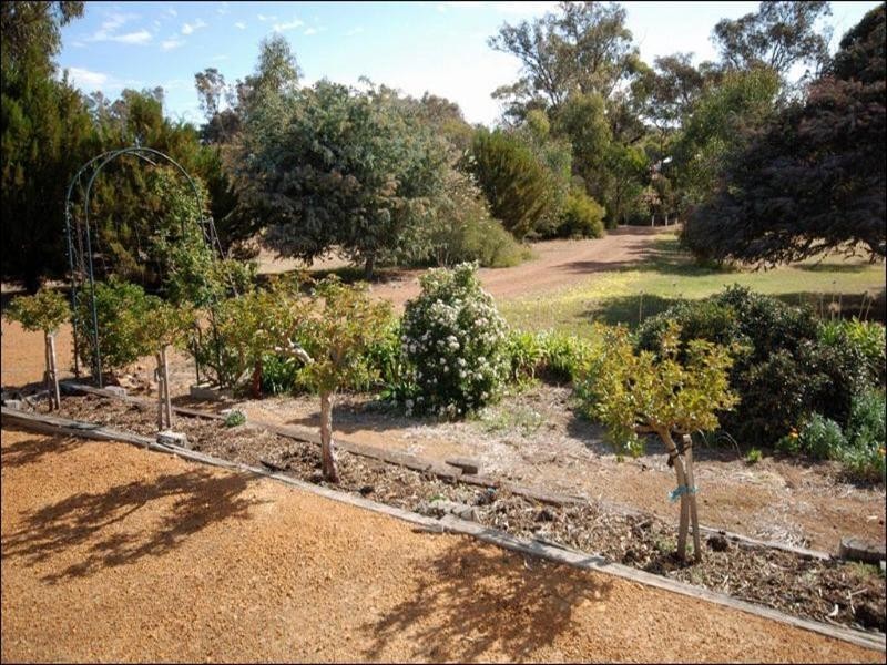 42 Corrie Street, Cuballing WA 6311