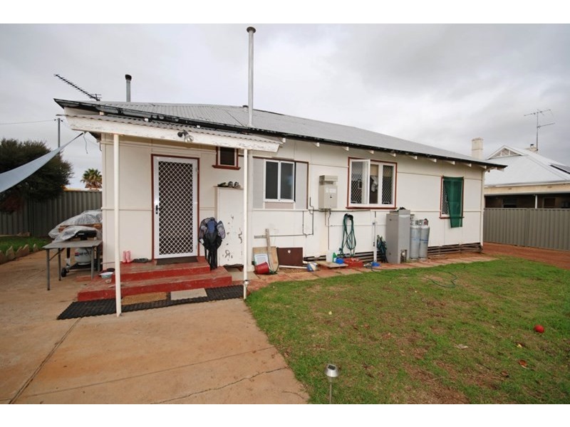 33 Grant Street, Narrogin WA 6312