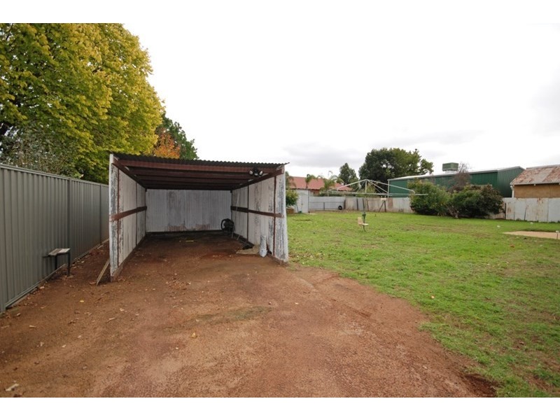 33 Grant Street, Narrogin WA 6312