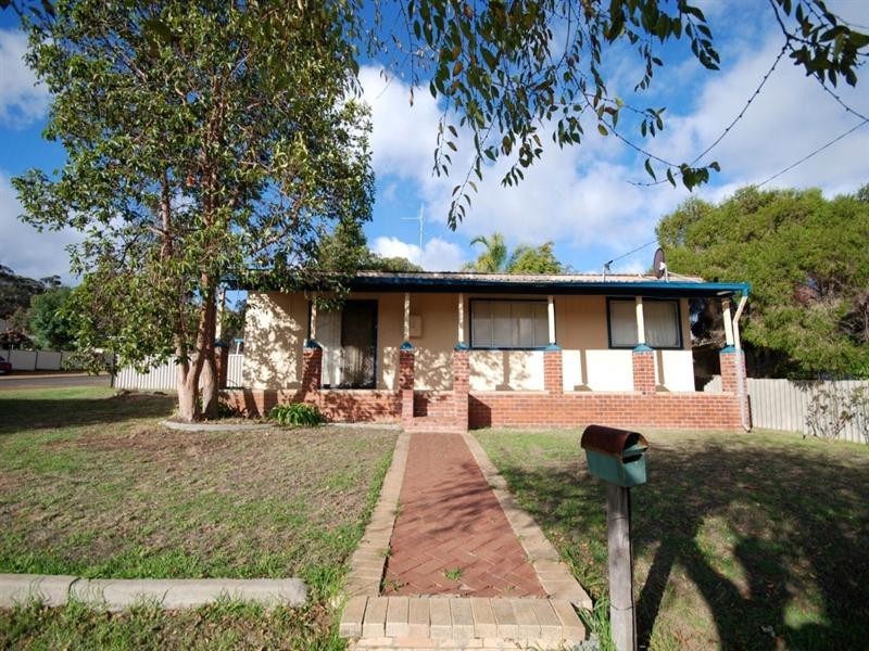 21 Gray Street, Narrogin WA 6312