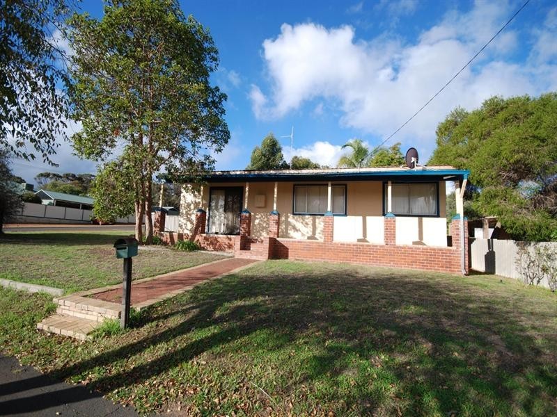 21 Gray Street, Narrogin WA 6312