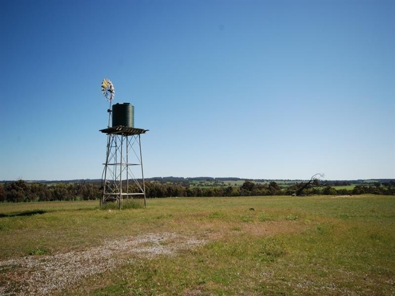 10 Yilliminning Road, Narrogin WA 6312