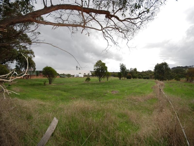 173 Narrogin Road, Williams WA 6391