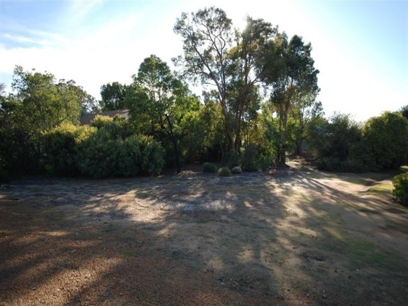 18 and 20 Lewis Street, Narrogin WA 6312