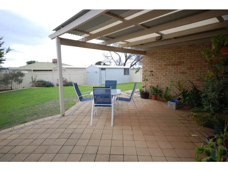 14 Hough Street, Narrogin WA 6312