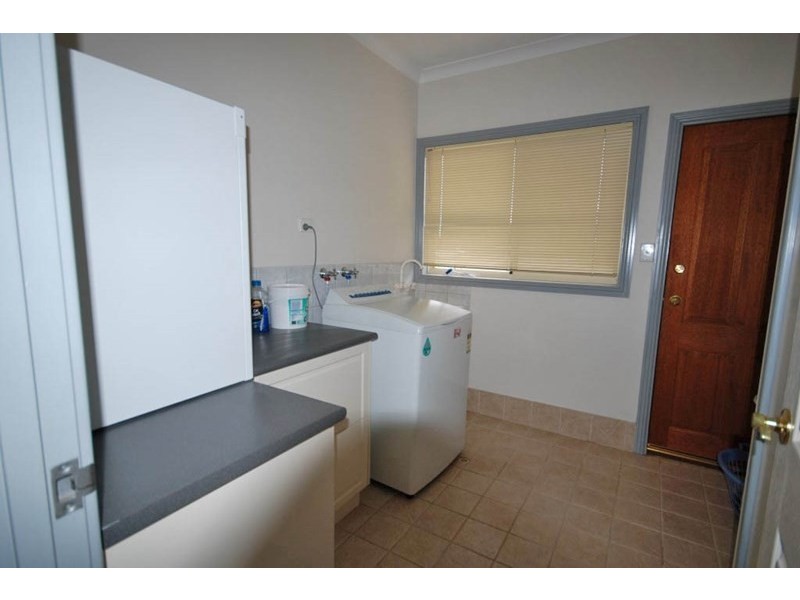 14 Hough Street, Narrogin WA 6312