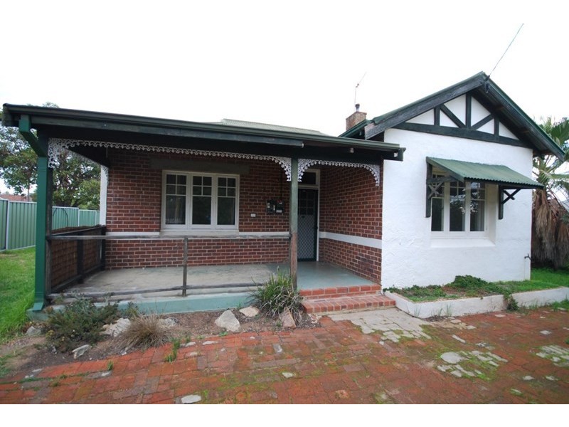 38 Grant Street, Narrogin WA 6312