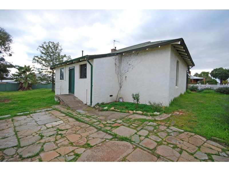 38 Grant Street, Narrogin WA 6312