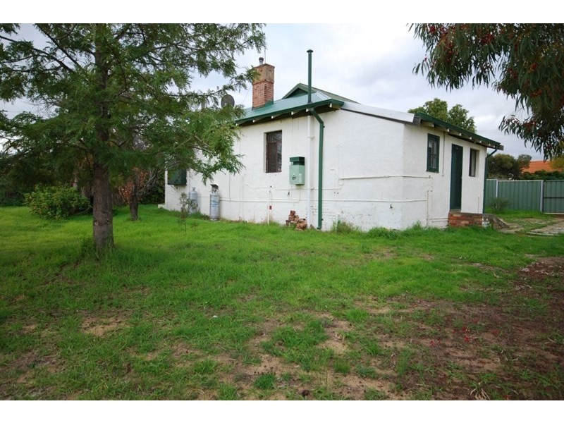 38 Grant Street, Narrogin WA 6312