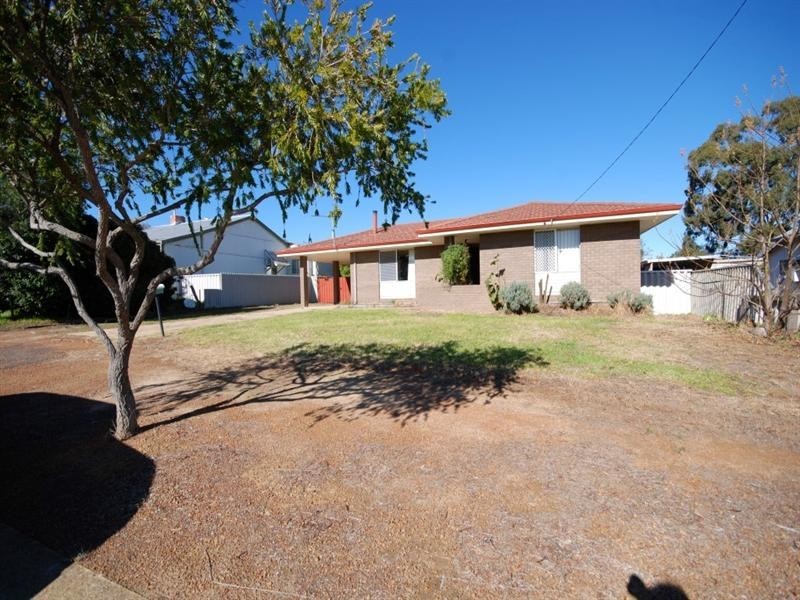 20 Fox Street, Narrogin WA 6312