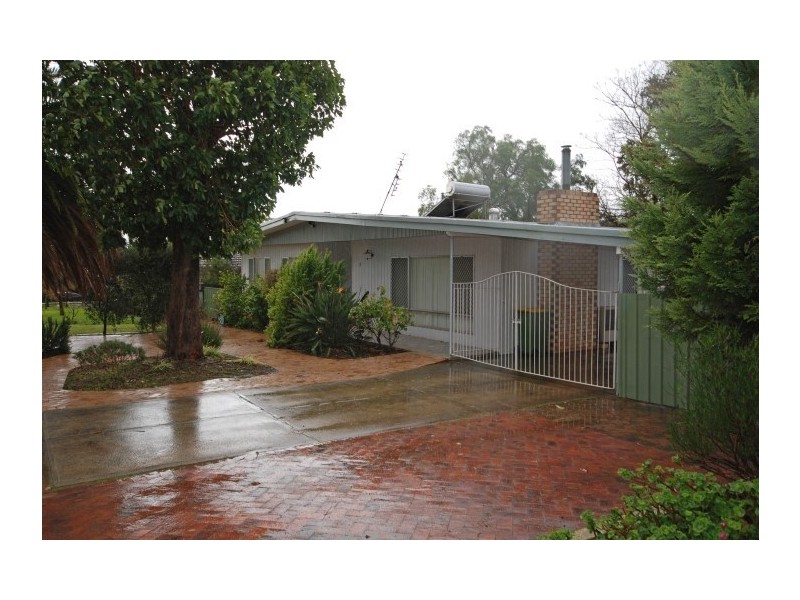 7 Sydney Hall Way, Narrogin WA 6312