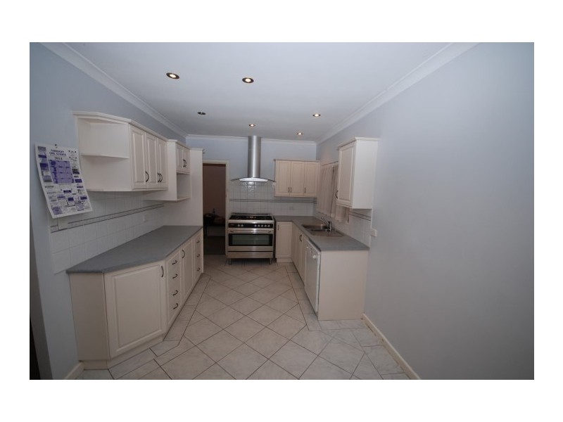 7 Sydney Hall Way, Narrogin WA 6312