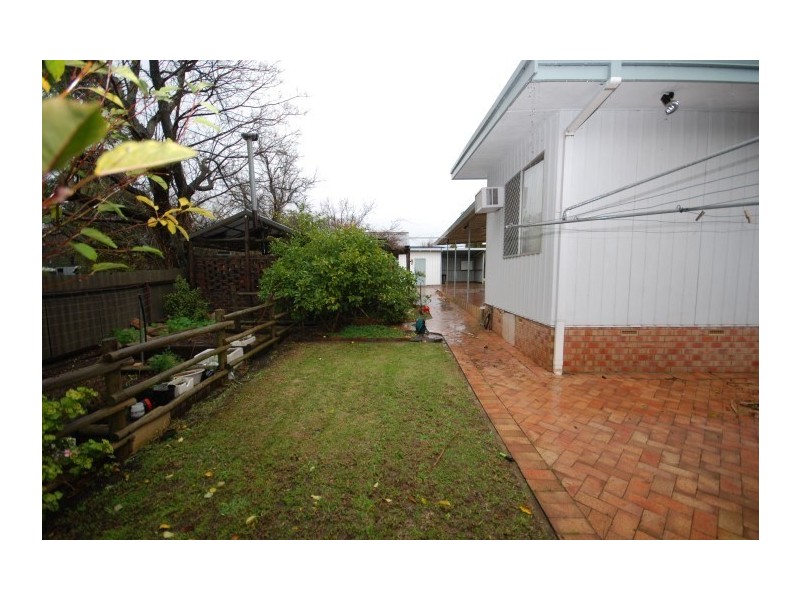 7 Sydney Hall Way, Narrogin WA 6312