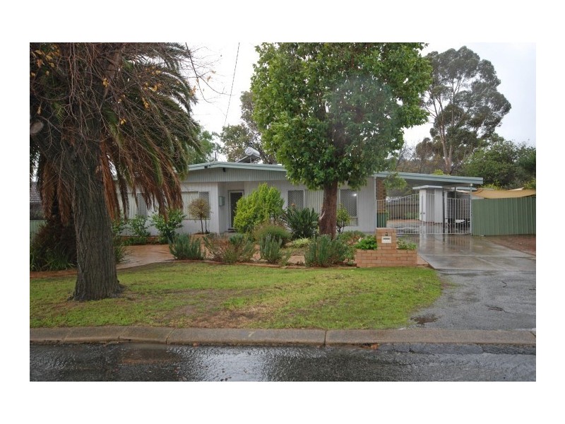 7 Sydney Hall Way, Narrogin WA 6312