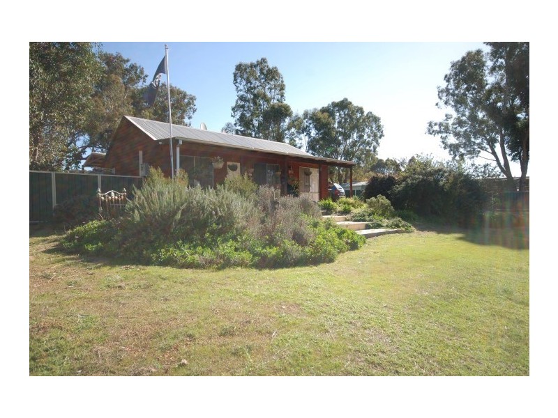5 Hotham, Wandering WA 6308
