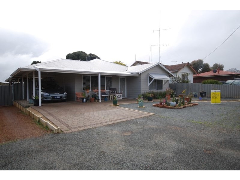 69 Fox Street, Narrogin WA 6312