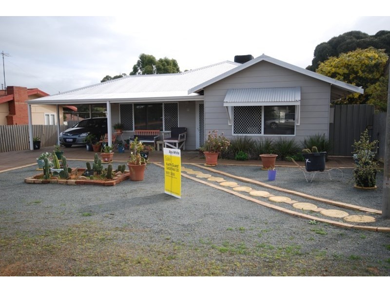 69 Fox Street, Narrogin WA 6312