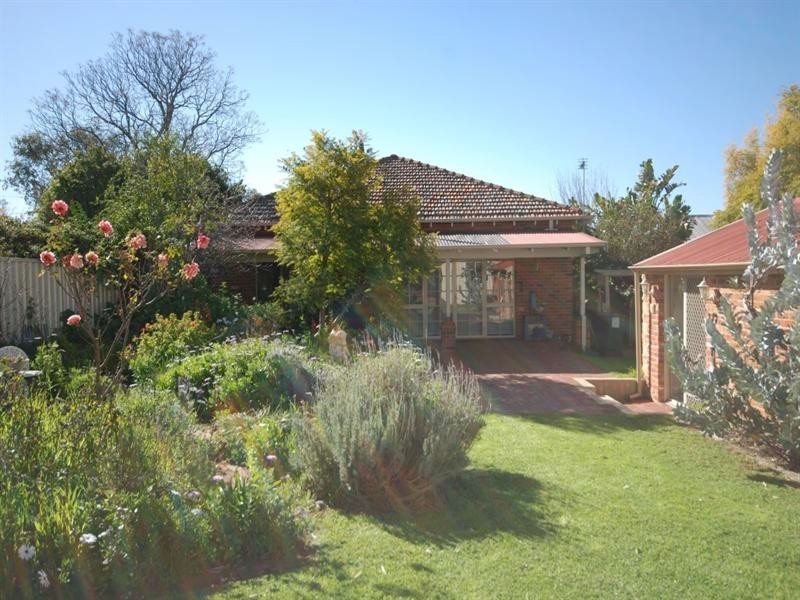 21 Williams Road, Narrogin WA 6312