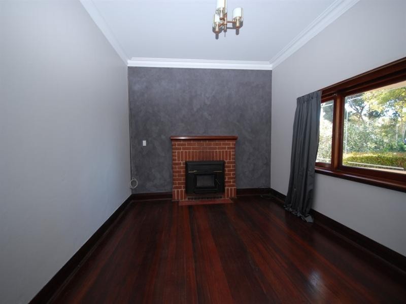 21 Williams Road, Narrogin WA 6312