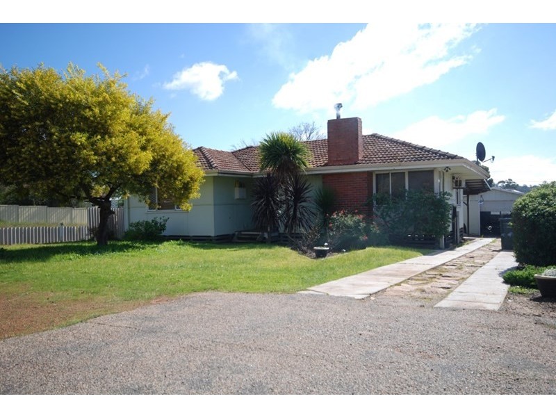 4 Andrews Street, Narrogin WA 6312