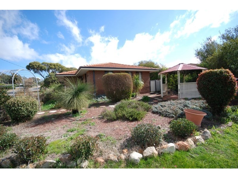 42 floreat Street, Narrogin WA 6312