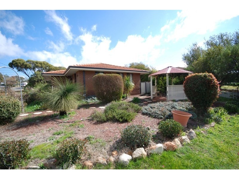 42 floreat Street, Narrogin WA 6312