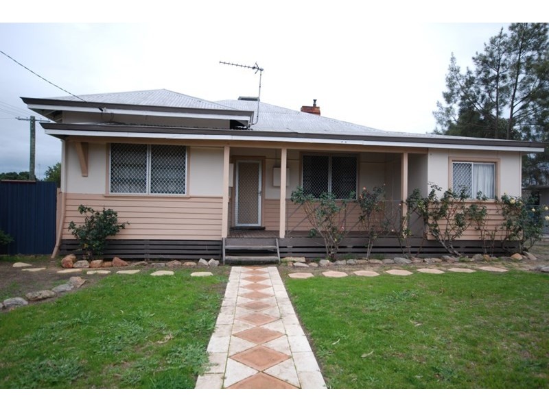 8 Hillman Street, Narrogin WA 6312