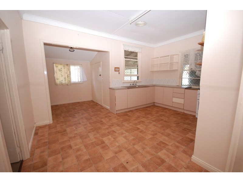 8 Hillman Street, Narrogin WA 6312