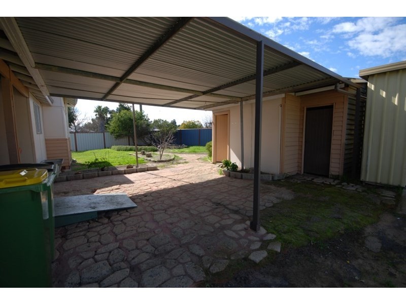 8 Hillman Street, Narrogin WA 6312