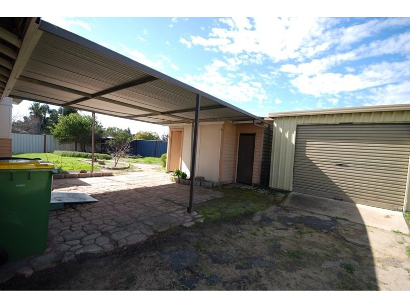 8 Hillman Street, Narrogin WA 6312