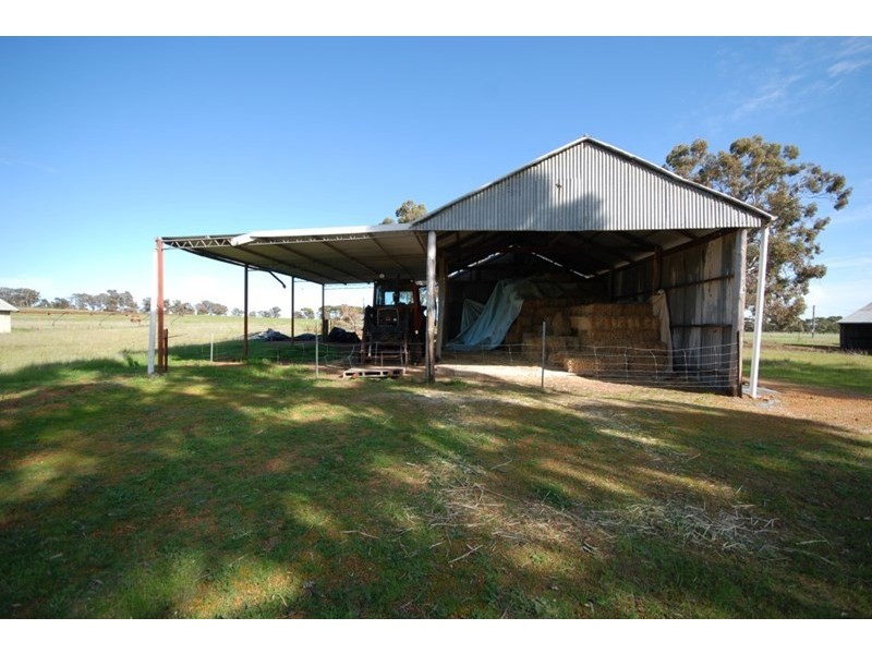 880 Popanyinning East Road, Popanyinning WA 6309