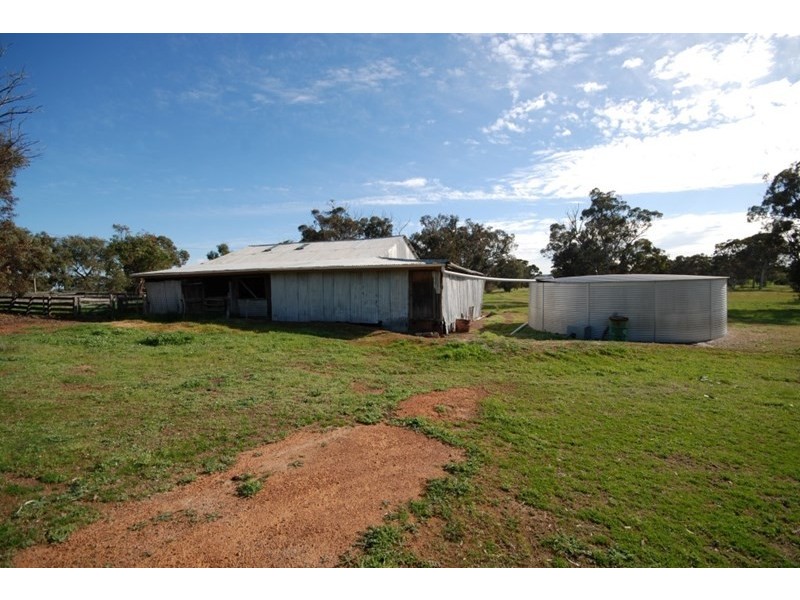 880 Popanyinning East Road, Popanyinning WA 6309